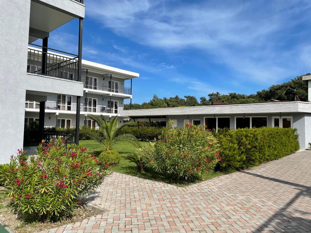 Hotel Mandarin Pizunda Exterior foto